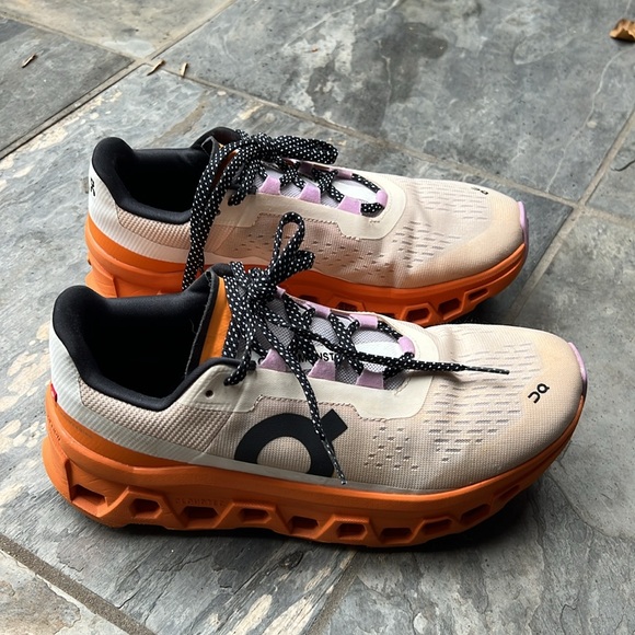 Women's On CloudMonster Great shape only worn to the gym clean & ready to wear! - Picture 10 of 10